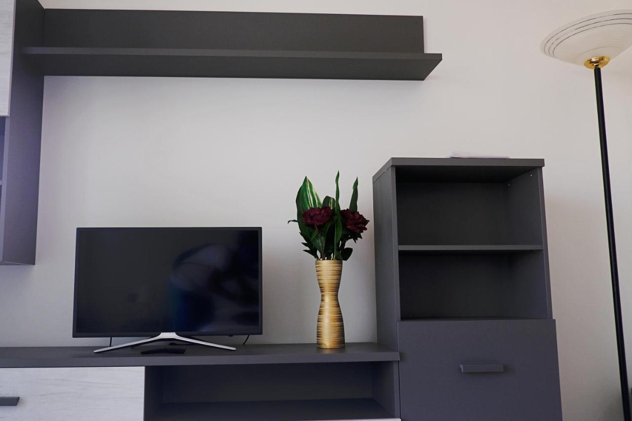 Best Way Rent - Elegante Loft Con Terrazzo Милано Екстериор снимка