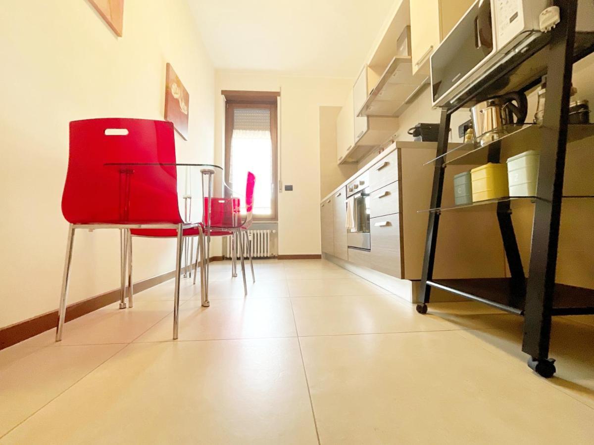 Best Way Rent - Elegante Loft Con Terrazzo Милано Екстериор снимка